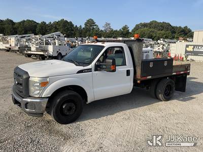 2015 Ford F350 Flatbed Truck