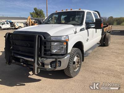 2016 Ford F-350 SD Crew Cab Flatbed Truck