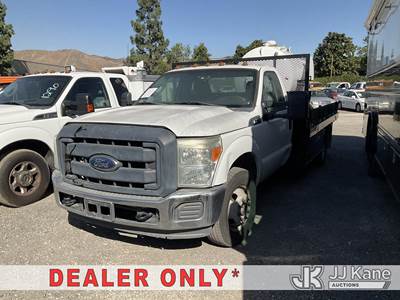 2013 Ford F-350 SD Flatbed Truck