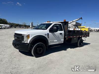 Ford F-450 Flatbed Truck