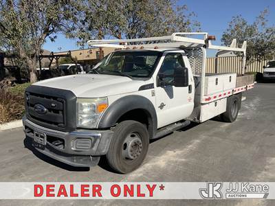 2015 Ford F-450 SD Flatbed Truck