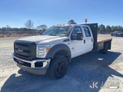 2014 Ford F450 Crew-Cab Flatbed Truck