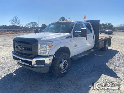 2014 Ford F-450 SD Crew-Cab Flatbed Truck