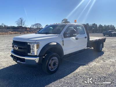 2018 Ford F450 Crew-Cab Flatbed Truck