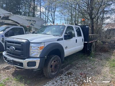 2016 Ford F450 Crew-Cab Flatbed Truck