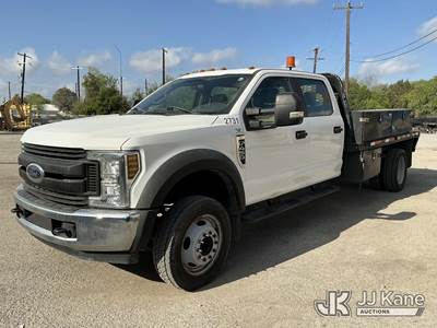 2018 Ford F450 Crew-Cab Flatbed Truck