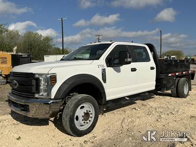 2018 Ford F450 Crew-Cab Flatbed Truck