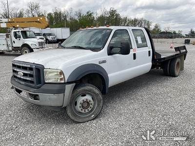 2007 Ford F-450 SD 4x4 Crew-Cab Flatbed Truck