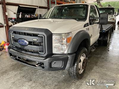 2016 Ford F-450 SD Flatbed Truck