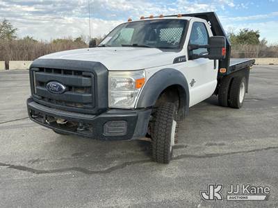 2016 Ford F450 4x4 Flatbed Truck