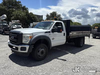 2013 Ford F-450 SD Flatbed Truck