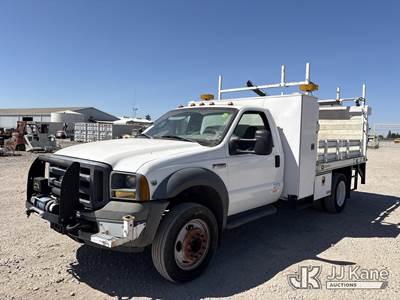 2005 Ford F-450 SD Regular Cab DRW Flatbed Truck