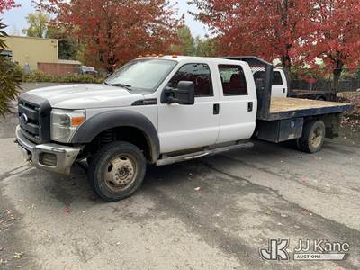 2012 Ford F550 4x4 Crew-Cab Flatbed Truck