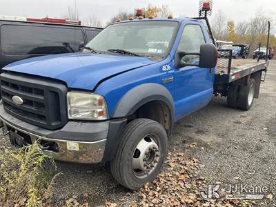 2007 Ford F550 4x4 Flatbed Truck