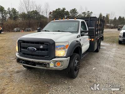 2013 Ford F550 2WD Flatbed Truck