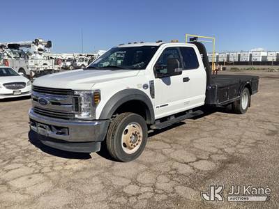 2019 Ford F-550 Extended-Cab Flatbed Truck