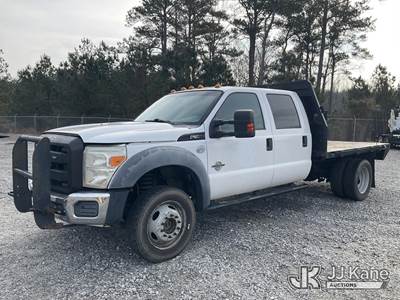 2012 Ford F550 4x4 Crew-Cab Flatbed Truck