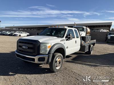 2015 Ford F-550 Extended-Cab Flatbed Truck
