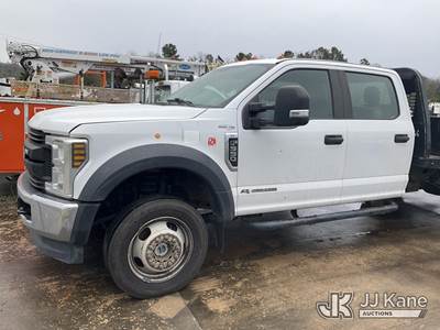 2018 Ford F-550 Crew-Cab Flatbed Truck