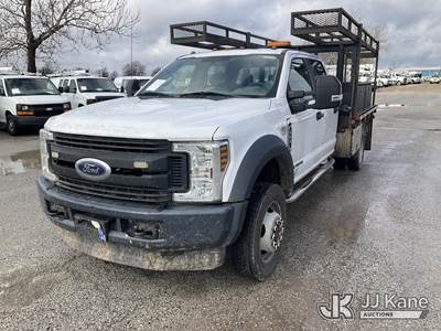 2018 Ford F550 4x4 Crew-Cab Flatbed Truck