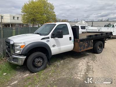 2016 Ford F550 4x4 Flatbed Truck