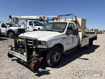 2002 Ford F-550 Regular Cab DRW Flatbed Truck