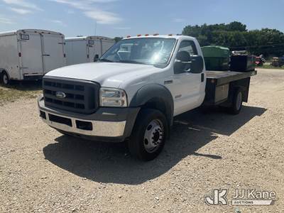 2005 Ford F-550 Flatbed/Spray Truck