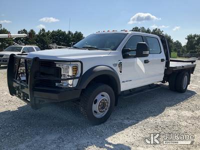2018 Ford F-550 Crew-Cab Flatbed Truck