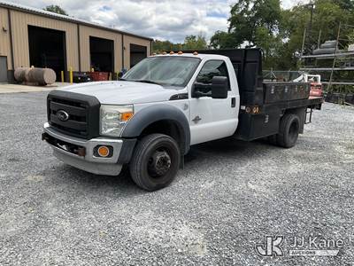 2012 Ford F550 4x4 Regular Cab DRW Flatbed Truck