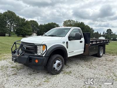 2017 Ford F-550 Regular Cab DRW Flatbed Truck