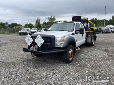 2012 Ford F-550 Extended-Cab Flatbed Truck