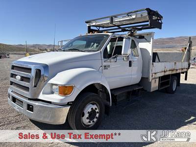 2006 Ford F-650 SuperCab 2WD DRW Flatbed Truck