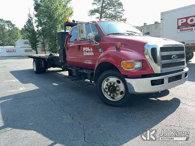 2013 Ford F-650 Crew-Cab Flatbed Truck