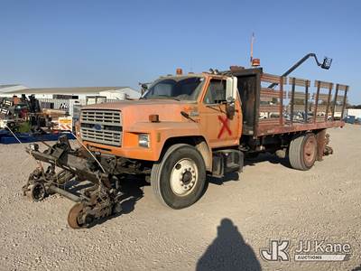 Ford F-700 Flatbed Truck
