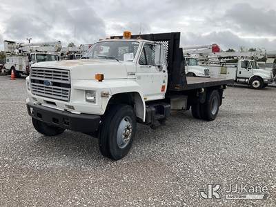 Ford F-700 Flatbed Truck