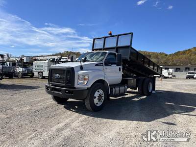 2022 Ford F-750 Regular Cab 2WD DRW Flatbed/Dump Truck