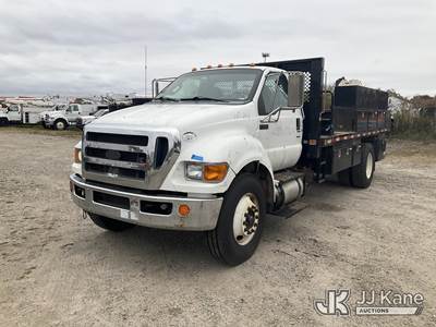 2015 Ford F750 Flatbed Truck