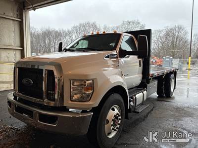 2023 Ford F-750 Regular Cab 2WD DRW Flatbed Truck