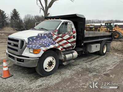 2013 Ford F-750 Flatbed Truck