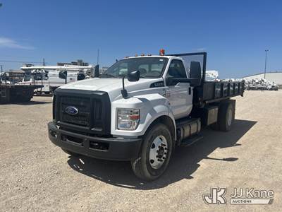 2022 Ford F-750 Flatbed Truck