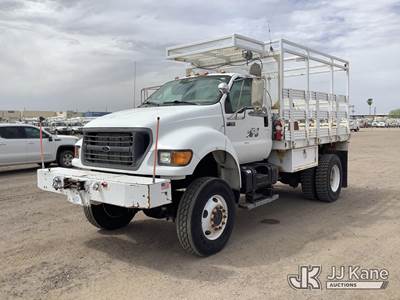 2002 Ford F-750 Stake Truck