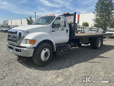 2013 Ford F-750 Flatbed/Service Truck