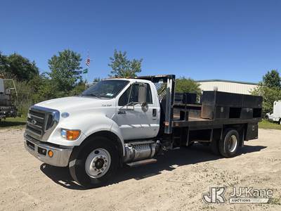 2015 Ford F750 Flatbed Truck