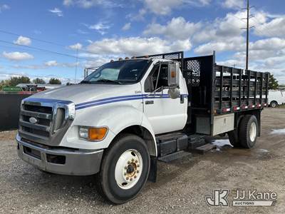 2008 Ford F-750 Regular Cab DRW Flatbed/Service Truck