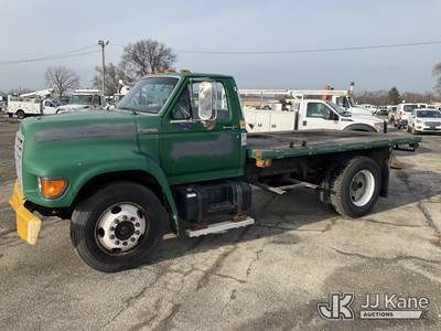 1999 Ford F800 Flatbed Truck