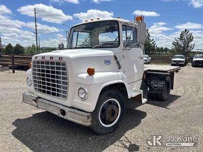 1971 Ford L7500 Flatbed Truck