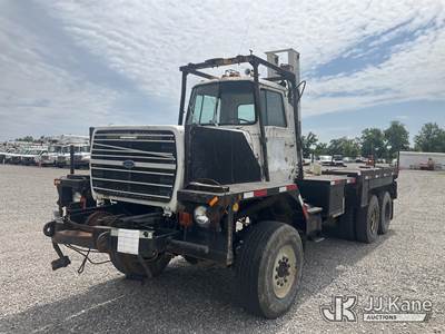 1988 Ford LTS8000 T/A Flatbed Truck