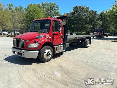2016 Freightliner M2 106 Flatbed Truck