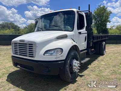 2005 Freightliner M2 106 Medium Duty Flatbed Truck