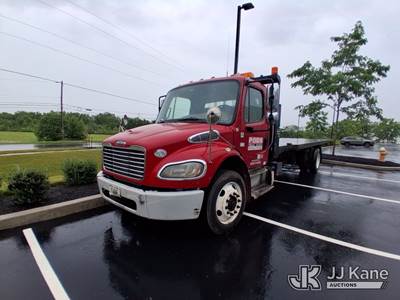 2016 Freightliner M2 106 Flatbed Truck